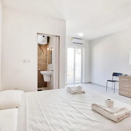 Mercury No.7 Private Balcony * Sliema
