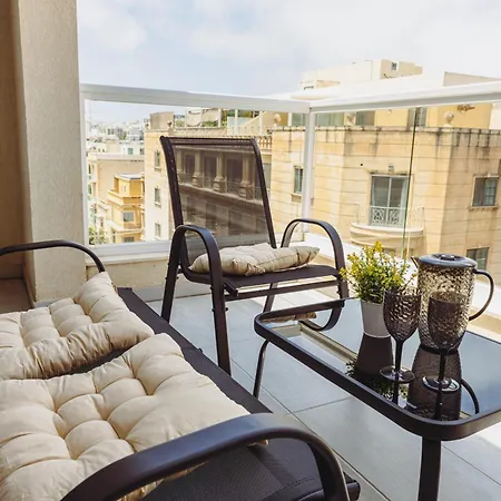 Mercury Suites - Sliema Sea Side - By Haven And Keys Malta Lägenhet