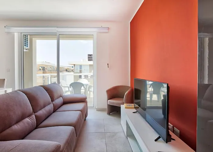 Mercury In Centre By Haven And Keys Malta *